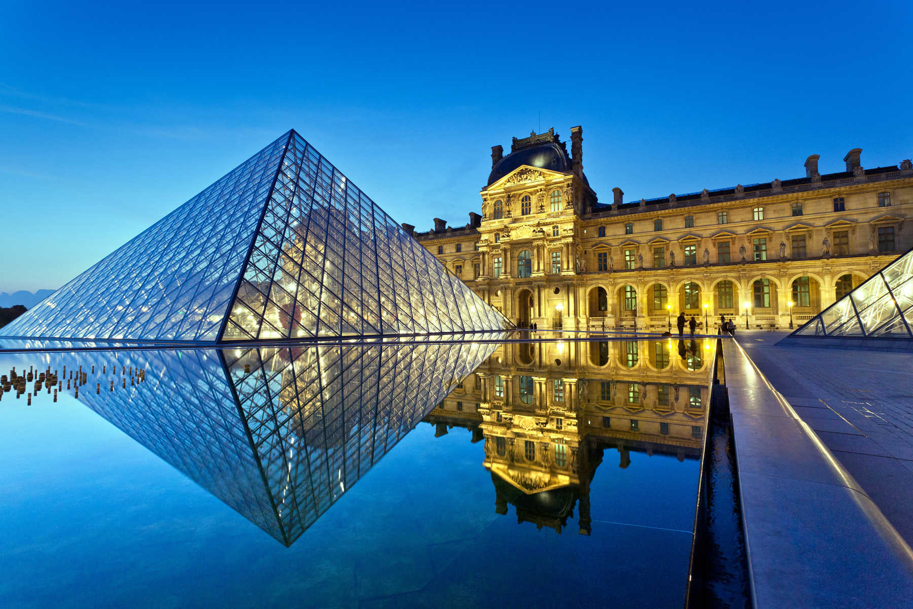 The Louvre's pyramid at night